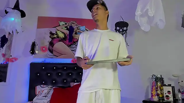 xxKamadevaxx online show from October 10, 12:37 pm