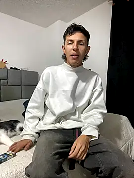 NaytonFreeman online show from September 27, 2:27 am