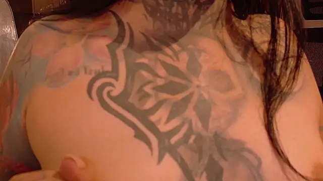 Unatatuada online show from November 6, 11:26 pm