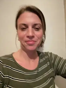 Snapshot of ScarlettNoirr chatting on May 13, 5:54 pm ScarlettNoirr online show from May 13, 5:54 pm
