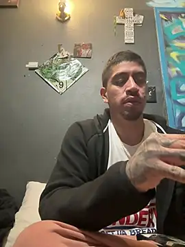 busnfatnutsLildee online show from April 1, 9:21 am