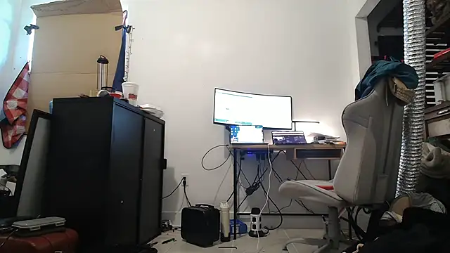 jasoncali305 online show from October 6, 8:28 pm