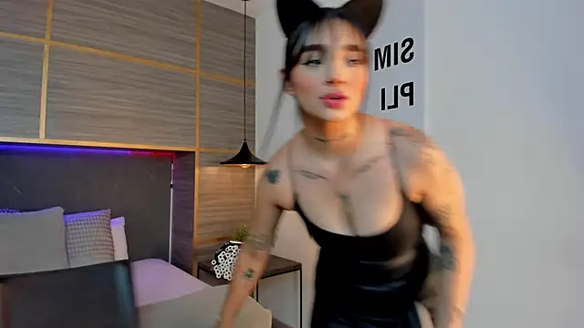 Liily-Rosse online show from September 19, 1:40 am