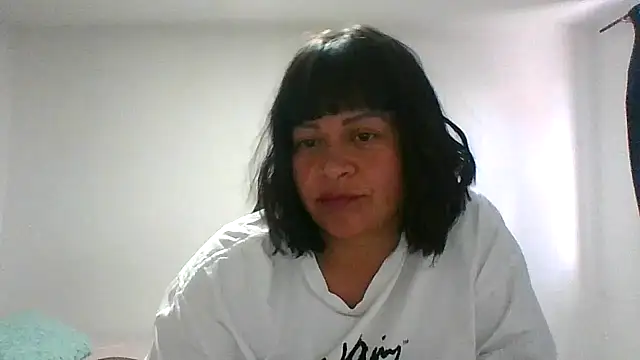 adri89-g online show from February 21, 9:27 pm
