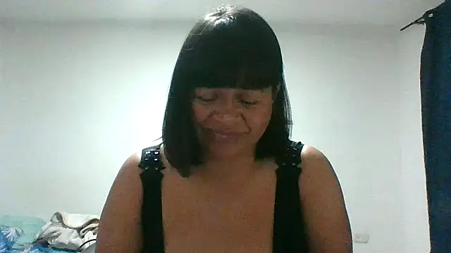 adri89-g online show from February 24, 9:40 am