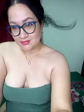 Snapshot of bellotasantos chatting on September 19, 1:18 am bellotasantos online show from September 19, 1:18 am
