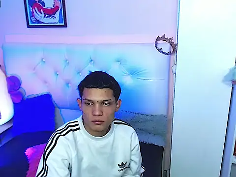 EL VENEZOLANO 22CM online show from September 26, 5:06 pm