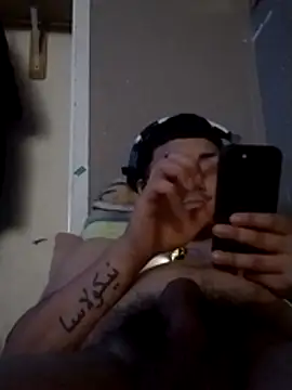 Snapshot of recklessfadez2637 chatting on October 24, 12:23 pm recklessfadez2637 online show from October 24, 12:23 pm