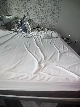 Snapshot of Lokomotivvv0707 chatting on November 22, 11:09 am Lokomotivvv0707 online show from November 22, 11:09 am