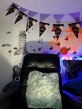 Gabilicious25 online show from October 22, 9:20 am