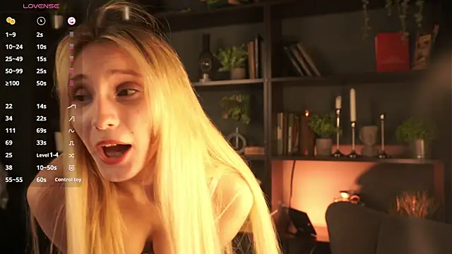 ellliefrost online show from September 24, 1:25 pm