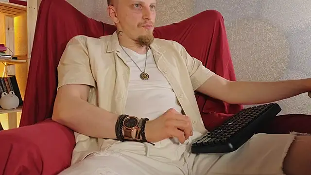 Snapshot of Vincent_Hardman chatting on September 25, 8:45 pm Vincent Hardman online show from September 25, 8:45 pm