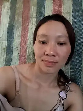 bonnie-00 online show from May 7, 5:13 am