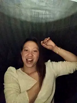 bonnie-00 online show from May 11, 8:17 pm