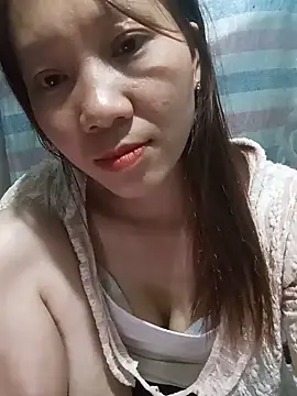 bonnie-00 online show from June 16, 4:20 pm