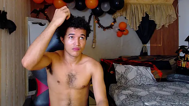 Snapshot of fire_drako_ chatting on October 20, 6:19 pm fire drako  online show from October 20, 6:19 pm