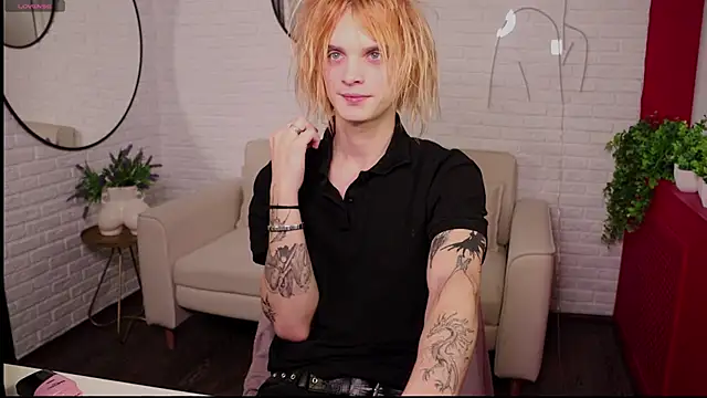 ArchiehalI online show from October 15, 8:09 pm