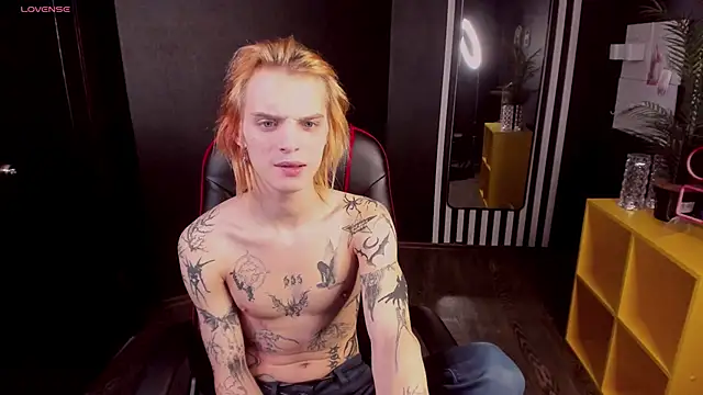 ArchiehalI online show from October 17, 8:55 pm