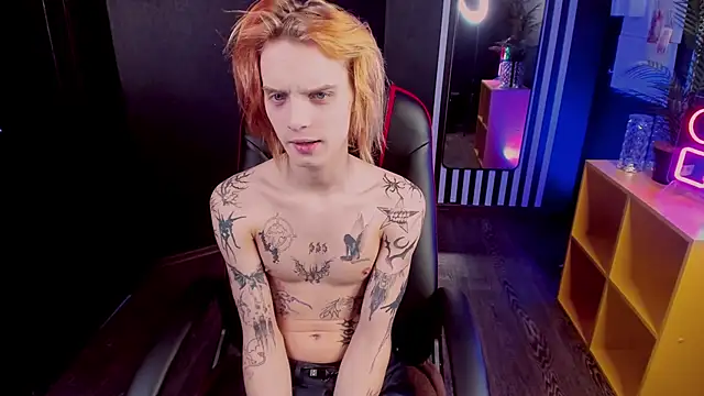 ArchiehalI online show from October 18, 8:42 pm