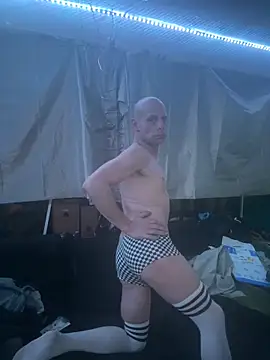 Jaycloudedview online show from April 2, 9:01 pm