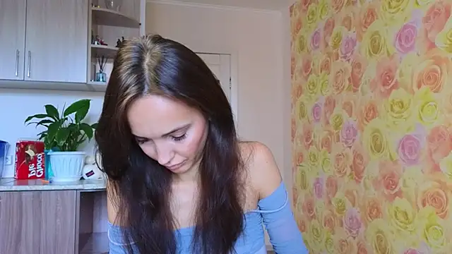 Snapshot of Lillian-Clark chatting on November 13, 5:50 am Lillian-Clark online show from November 13, 5:50 am