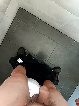 Snapshot of narrowboy chatting on October 6, 8:34 am narrowboy online show from October 6, 8:34 am