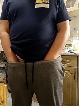 Snapshot of narrowboy chatting on October 14, 3:46 pm narrowboy online show from October 14, 3:46 pm