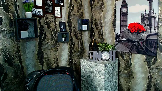 EmmaCat  online show from October 9, 5:05 am