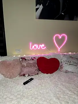 Snapshot of adelabby9 chatting on September 27, 2:00 pm adelabby9 online show from September 27, 2:00 pm