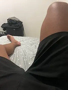 Snapshot of Morenolatino881 chatting on December 4, 9:45 pm Morenolatino881 online show from December 4, 9:45 pm