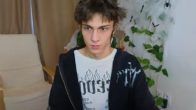 va1ora online show from November 2, 12:29 pm