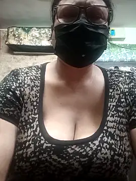 Snapshot of thehotlady chatting on February 14, 3:25 am thehotlady online show from February 14, 3:25 am