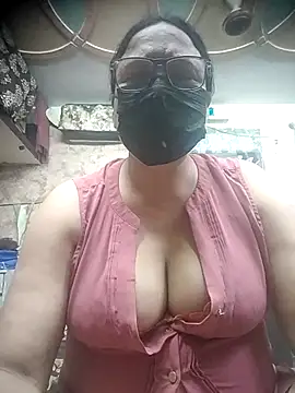 Snapshot of thehotlady chatting on March 11, 6:47 pm thehotlady online show from March 11, 6:47 pm