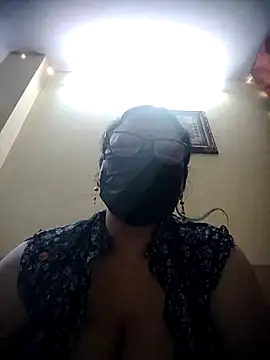 Snapshot of thehotlady chatting on May 12, 2:41 am thehotlady online show from May 12, 2:41 am