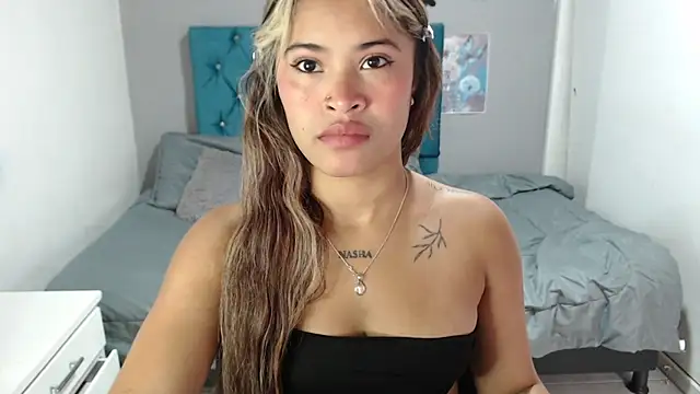 Snapshot of mia_sexgirl chatting on March 19, 12:20 pm mia sexgirl online show from March 19, 12:20 pm