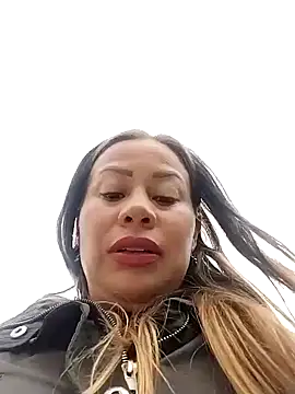 Snapshot of LaraCaliente chatting on October 27, 8:57 pm LaraCaliente online show from October 27, 8:57 pm