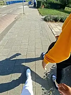 Snapshot of Teealisa chatting on September 29, 1:05 pm Teealisa online show from September 29, 1:05 pm