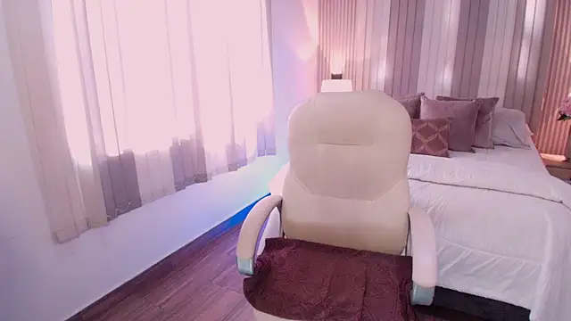 Megann Williamss online show from February 28, 7:26 pm