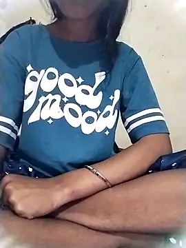 Snapshot of Rapunzal chatting on March 19, 6:45 pm Rapunzal online show from March 19, 6:45 pm