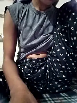 Snapshot of Rapunzal chatting on April 11, 6:45 pm Rapunzal online show from April 11, 6:45 pm