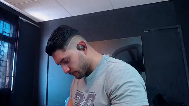 RichardMilleer online show from February 10, 1:48 pm