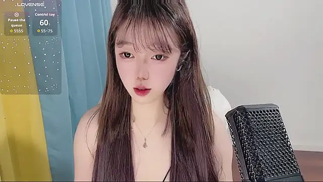 Snapshot of Lucky_Cici chatting on January 10, 1:46 pm Lucky Cici online show from January 10, 1:46 pm