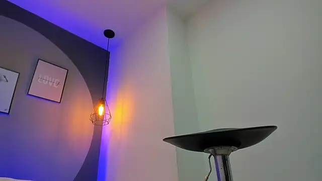 Snapshot of selena_monroy chatting on October 4, 12:03 pm selena monroy online show from October 4, 12:03 pm