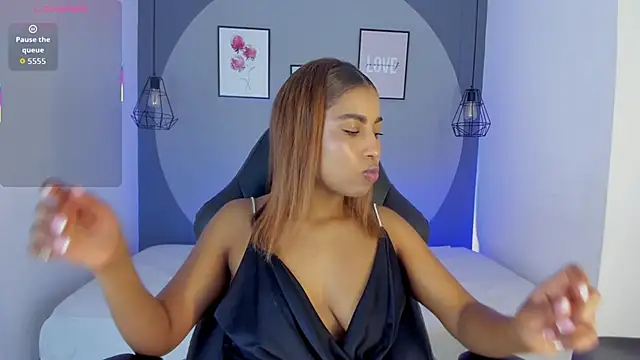 Snapshot of selena_monroy chatting on October 29, 11:23 am selena monroy online show from October 29, 11:23 am