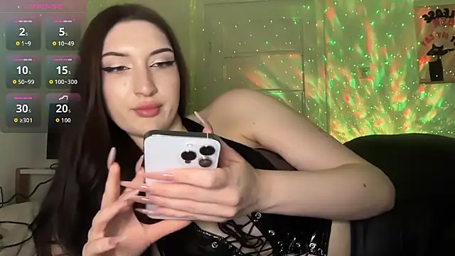 Jessasmith online show from April 28, 6:46 pm