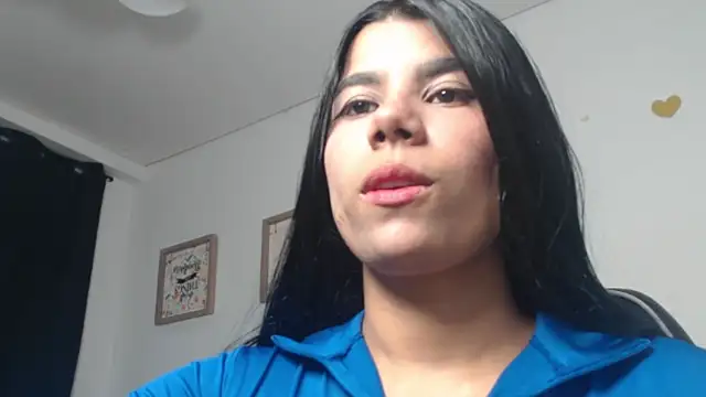 Snapshot of MayaScott11 chatting on February 25, 8:07 pm MayaScott11 online show from February 25, 8:07 pm