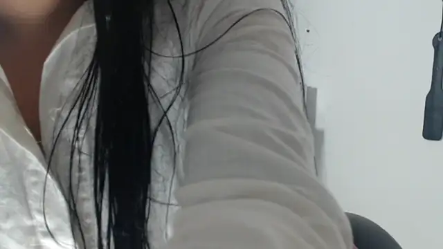 Snapshot of MayaScott11 chatting on March 2, 8:15 pm MayaScott11 online show from March 2, 8:15 pm