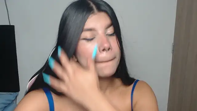 Snapshot of MayaScott11 chatting on March 27, 1:00 am MayaScott11 online show from March 27, 1:00 am