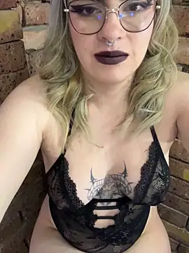 Snapshot of AlissaSpellman chatting on September 21, 1:29 am AlissaSpellman online show from September 21, 1:29 am