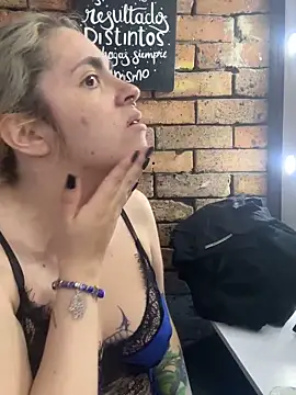 Snapshot of AlissaSpellman chatting on September 30, 6:13 pm AlissaSpellman online show from September 30, 6:13 pm